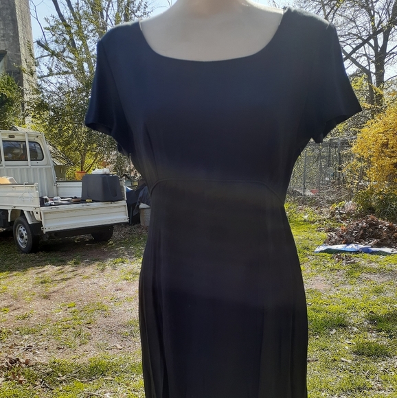 Jeffrey & Dara long black dress with bows, 12 - Picture 2 of 6